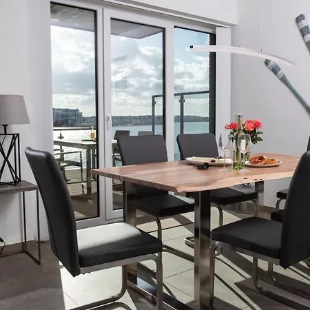 Dock 76 Promenade * Olpenitz