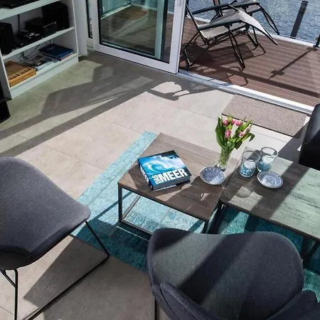 Dock 76 Promenade * Olpenitz